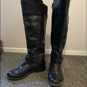 GUESS tall “motorcycle” style boots